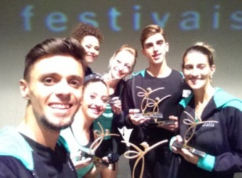 Bravos, Bastidres, Dança, Duo, Solo, Trio, Conjunto, Alegria, Meninas, Bailarinas, Bailarino, Ballet Clássico, Jazz, Contemporâneo